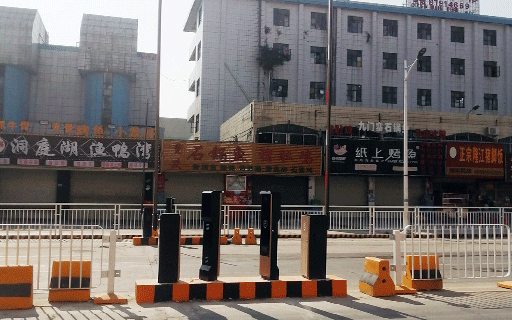 新款車牌識別道閘