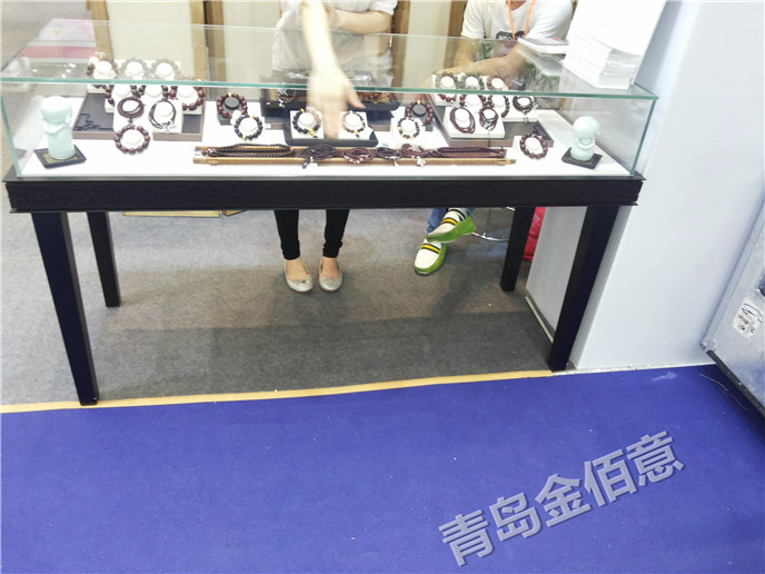 青島金佰意珠寶展柜03